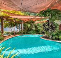 Chimes Spa Retreat - Holiday Sunshine Coast