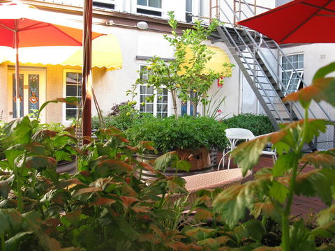 European Hotel - Sunshine Coast Tourism 9