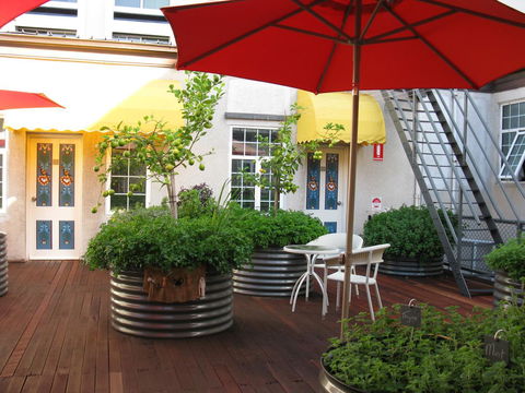 European Hotel - Sunshine Coast Tourism 7