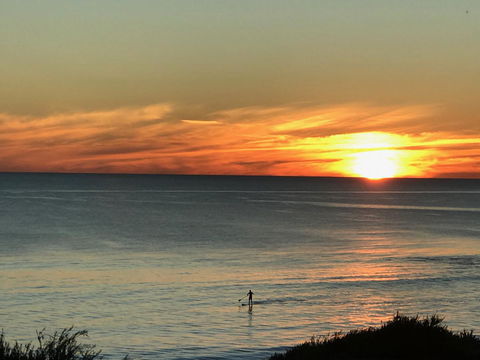Cottesloe Beachfront Ocean View Apartment - Sunshine Coast Tourism 4