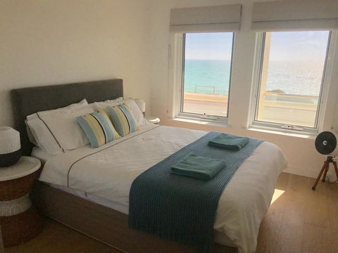 Cottesloe Beachfront Ocean View Apartment - Sunshine Coast Tourism 2