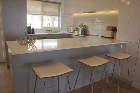 Cottesloe Beachfront Ocean View Apartment - Sunshine Coast Tourism 13