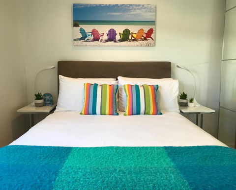 Cottesloe Beachfront Ocean View Apartment - Sunshine Coast Tourism 9