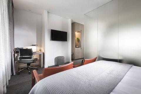 The Melbourne Hotel - Sunshine Coast Tourism 7