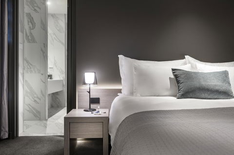 The Melbourne Hotel - Sunshine Coast Tourism 44