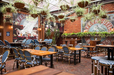 Nightcap At Belgian Beer Cafe - Sunshine Coast Tourism 7