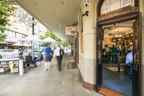 Nightcap At Belgian Beer Cafe - Sunshine Coast Tourism 28
