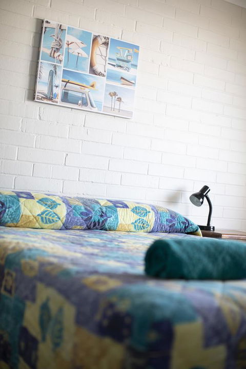 Shark Bay Seafront Apartments - Sunshine Coast Tourism 40