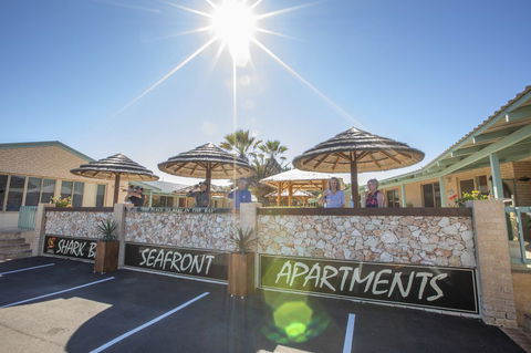 Shark Bay Seafront Apartments - Sunshine Coast Tourism 27