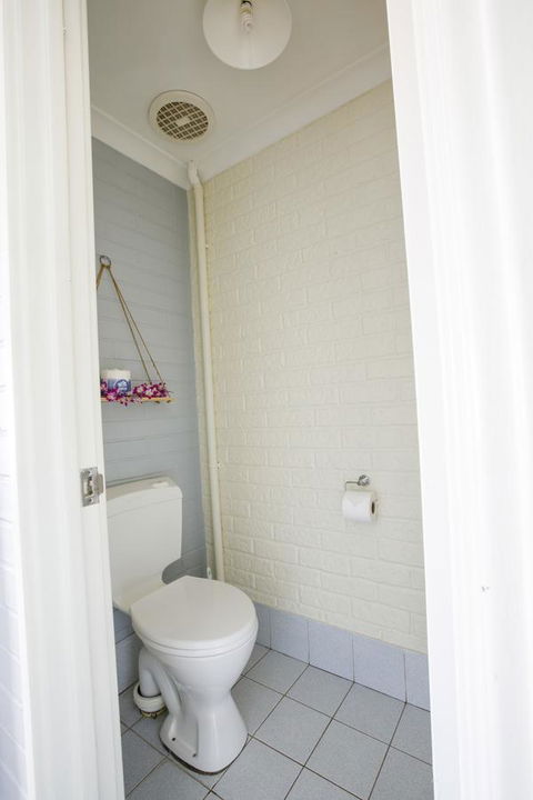 Shark Bay Seafront Apartments - Sunshine Coast Tourism 7