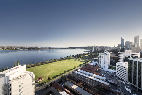 Pan Pacific Perth - Sunshine Coast Tourism 19