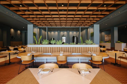 Pan Pacific Perth - Sunshine Coast Tourism 17