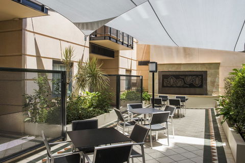Mantra On Hay Perth - Sunshine Coast Tourism 18
