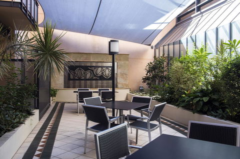 Mantra On Hay Perth - Sunshine Coast Tourism 12
