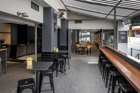 Mantra On Hay Perth - Sunshine Coast Tourism 10