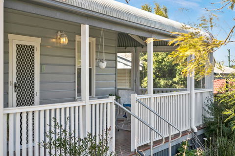 Lavender Cottage - Holiday Sunshine Coast 2