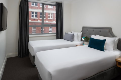 Pensione Hotel Perth - Holiday Sunshine Coast 10