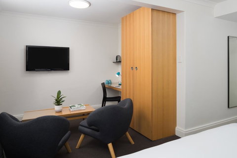 Pensione Hotel Perth - Holiday Sunshine Coast 1