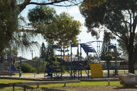 Ocean Beach Chalet 18 - Sunshine Coast Tourism 22