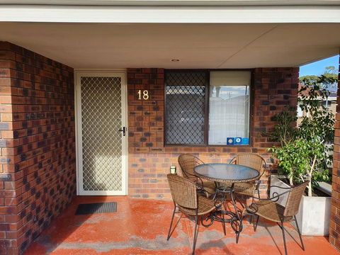 Ocean Beach Chalet 18 - Sunshine Coast Tourism 14