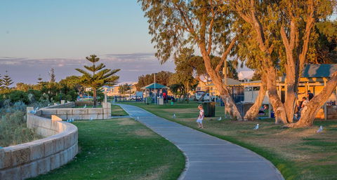 Ocean Beach Chalet 18 - Sunshine Coast Tourism 30