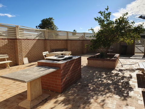 Ocean Beach Chalet 18 - Sunshine Coast Tourism 12