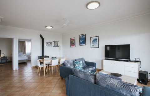 Canal Rocks Beachfront Apartments - Sunshine Coast Tourism 33