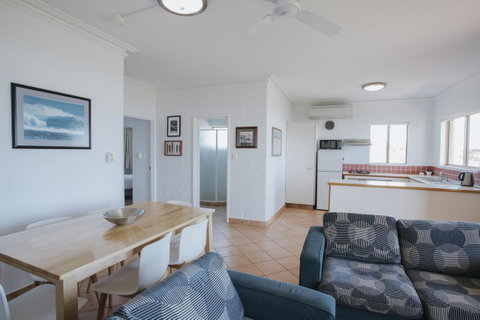 Canal Rocks Beachfront Apartments - Sunshine Coast Tourism 5