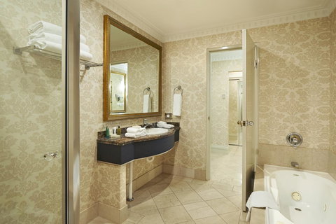 Parmelia Hilton Perth - Sunshine Coast Tourism 5