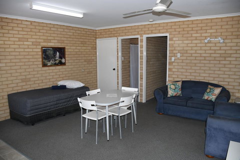 Kalbarri Seafront Villas - Holiday Sunshine Coast 15