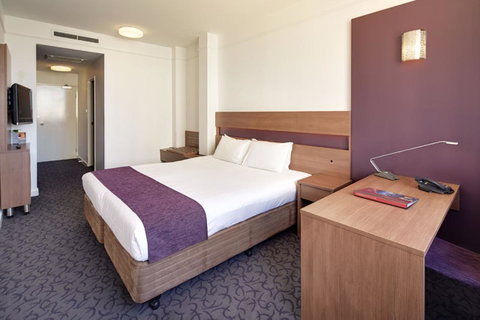 Quality Hotel Ambassador Perth - Holiday Sunshine Coast 4