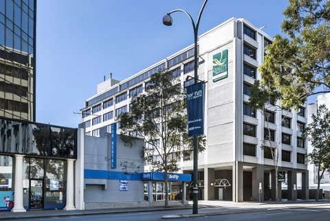 Quality Hotel Ambassador Perth - Holiday Sunshine Coast 1