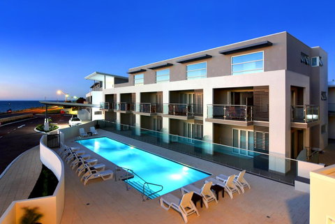 Bunbury Seaview Apartments - Sunshine Coast Tourism 0