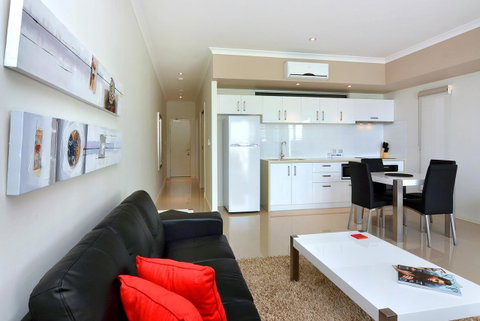 Bunbury Seaview Apartments - Sunshine Coast Tourism 6
