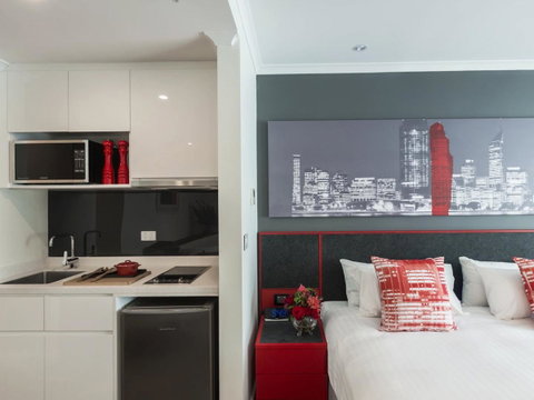Citadines St Georges Terrace - Holiday Sunshine Coast 5