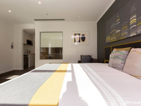 Citadines St Georges Terrace - Holiday Sunshine Coast 10