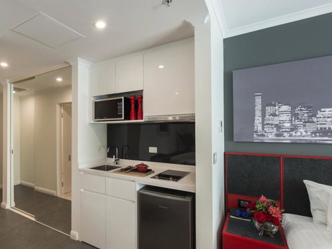 Citadines St Georges Terrace - Holiday Sunshine Coast 4