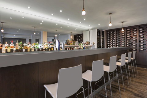 Mercure Perth On Hay - Holiday Sunshine Coast 9