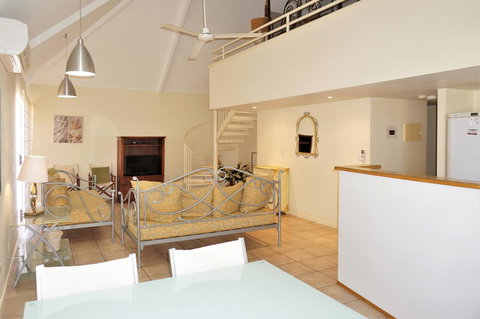 Osprey Holiday Village Unit 110 - Sunshine Coast Tourism 1