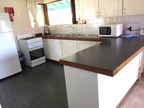 Beachside Prevelly Villas - Sunshine Coast Tourism 21