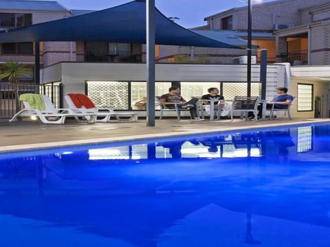 Mont Clare Boutique Apartments - Sunshine Coast Tourism 1
