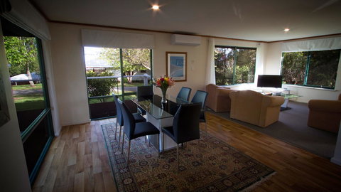 Karri Mia Chalets And Studios - Holiday Sunshine Coast 29