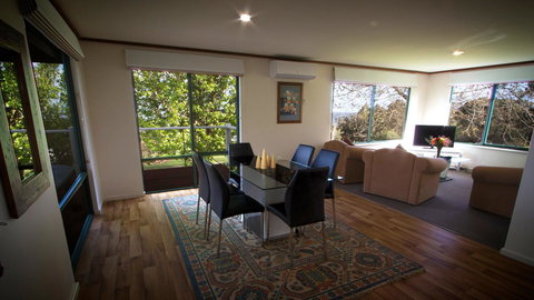 Karri Mia Chalets And Studios - Holiday Sunshine Coast 25