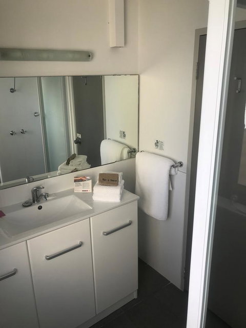 Comfort Inn & Suites Goodearth Perth - Holiday Sunshine Coast 2