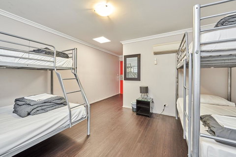Nomads Byron Bay Backpackers - Sunshine Coast Tourism 34