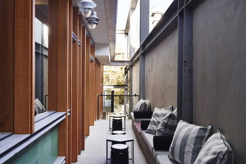 Alex Hotel - Sunshine Coast Tourism 24