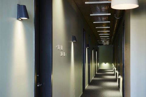 Alex Hotel - Sunshine Coast Tourism 32