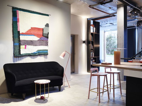 Alex Hotel - Sunshine Coast Tourism 14