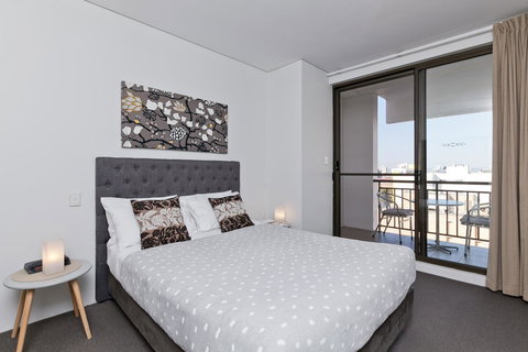 Central City Exclusive Apartments - Holiday Sunshine Coast 2