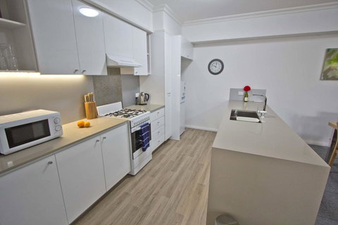 Morisset Serviced Apartments - Holiday Sunshine Coast 27